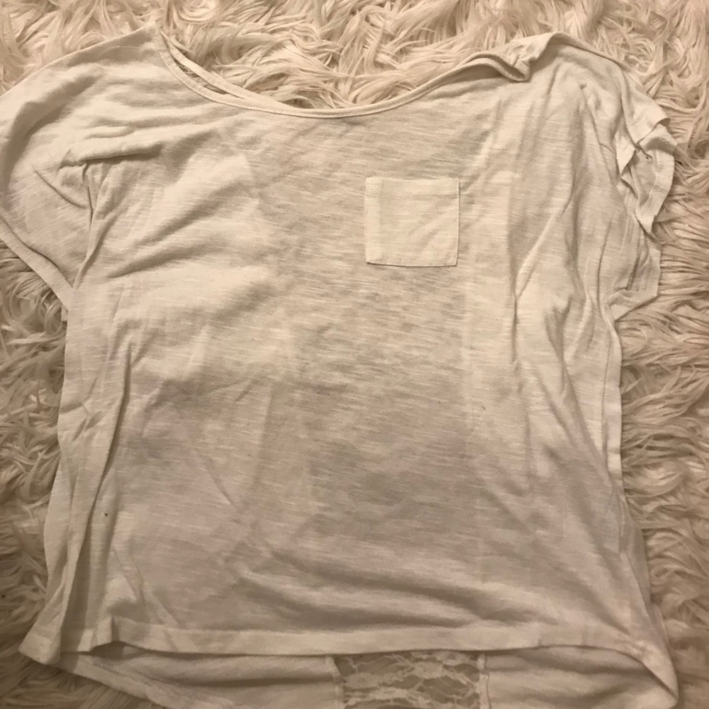 White tee shirt